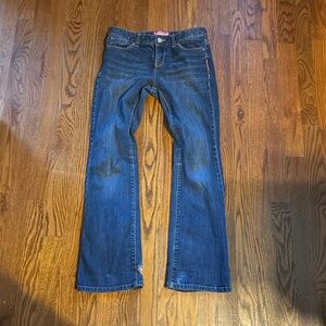 Old Navy boot cut juniors jeans. Freyed and ripped hem as shown in image.
